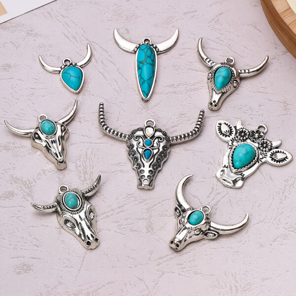 O1CN01FXE5by267GjNFPa7Q_2215756907614-0-cib Wholesale Bohemian style turquoise diverse bull pendant