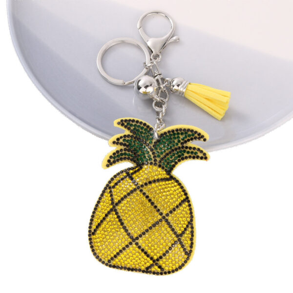 O1CN01Fb0yss1a87S2x2bAW_2214423013284-0-cib Wholesale Rhinestone Diamond Pineapple Keychain