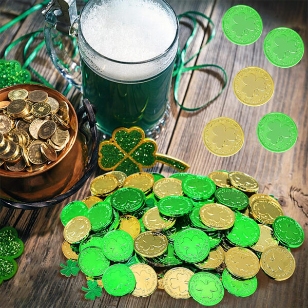 Wholesale St. Patrick's Day Shamrock Plastic Coins Gold Props