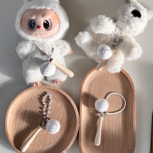 O1CN01FzMM30268dulUPemU_2220023327617-0-cib Wholesale Baseball keychain doll clothes aessories