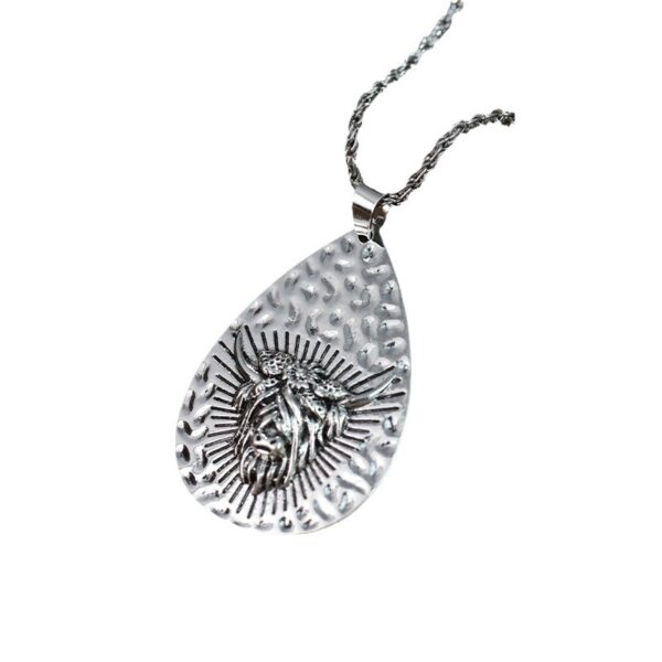 Wholesale Retro round hollowed out antique silver circle pendant necklace