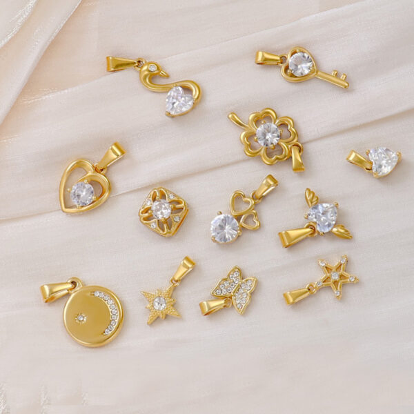 Wholesale Diamond studded heart-shaped clover butterfly stainless steel pendant