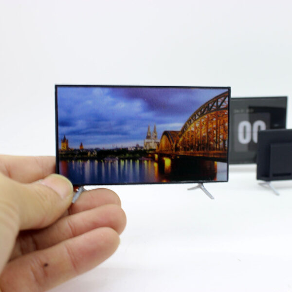 O1CN01G5KwkR24hn0whXMN5_2212776247423-0-cib Wholesale Mini TV with stand