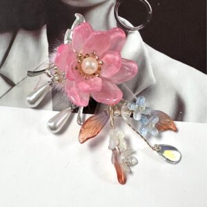 An antique braided flower bead