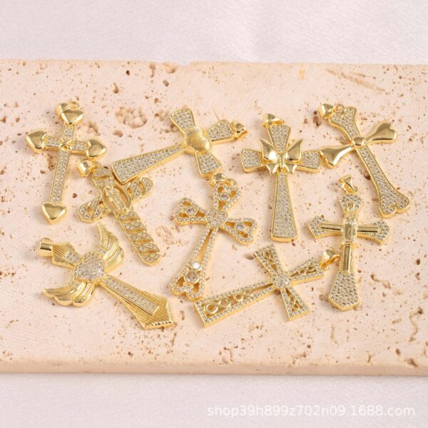 Wholesale Gold plated micro inlaid zircon cross pendant necklace