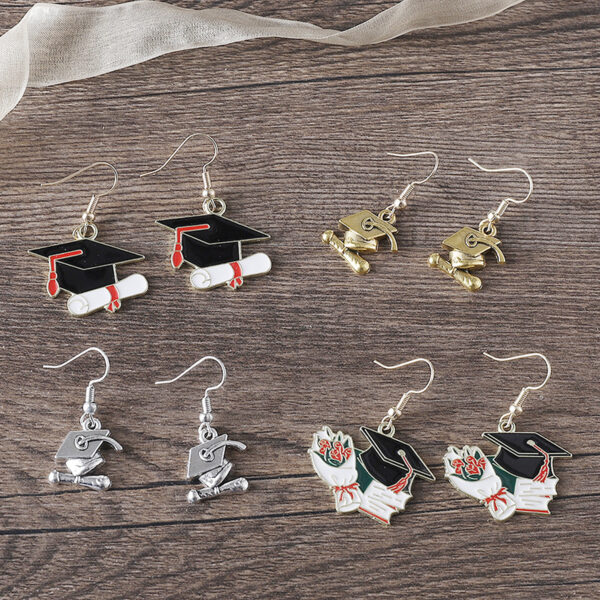 O1CN01GP7bIQ2AdYzshLWRK_2207964798226-0-cib Wholesale Graduation Season Flower Bachelor's Hat Colored Earrings