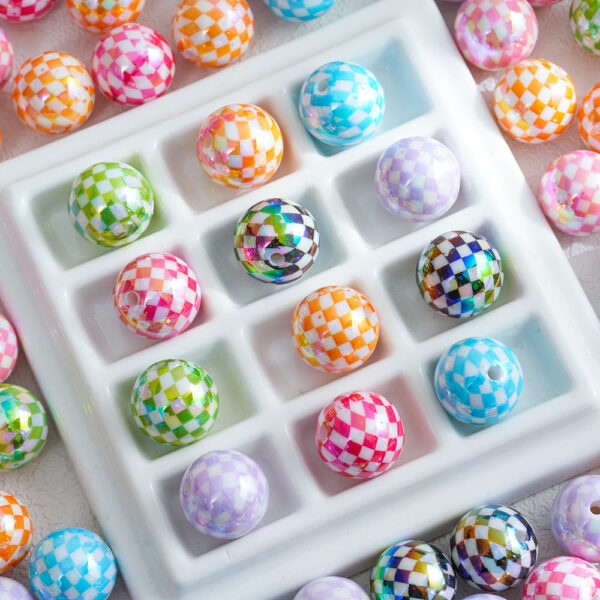 O1CN01GVSn9r20wfRWDNb24_2218603856914-0-cib Wholesale 16mm Uv-Plated Color Checkerboard Square Beads