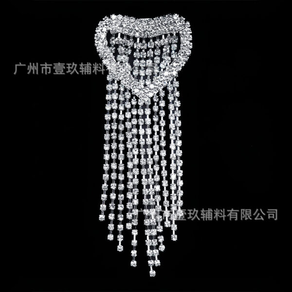 O1CN01GagSWw1VBigcwaMYN_2217099202615-0-cib Wholesale Diverse Silver Bow Water Diamond Crystal Chest Flower DIY Patches