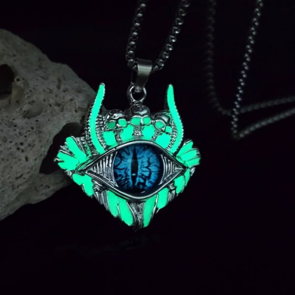 O1CN01H27OQc2IVKifJE6Pk_3919529291-0-cib Wholesale Luminous Devil's Eye Necklace