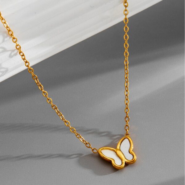 O1CN01H6CJat258LxmM1V5R_2218546207481-0-cib Wholesale Titanium Steel White Shell Butterfly Necklace