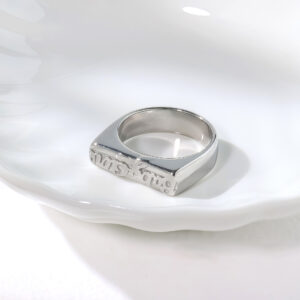 C119 letter ring silver / No. 6