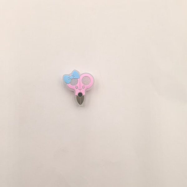 O1CN01H9Y2Gx2FO3ivkvrwt_2216349148869-0-cib Wholesale 10pcs Love Scissors Silicone DIY Loose Beads