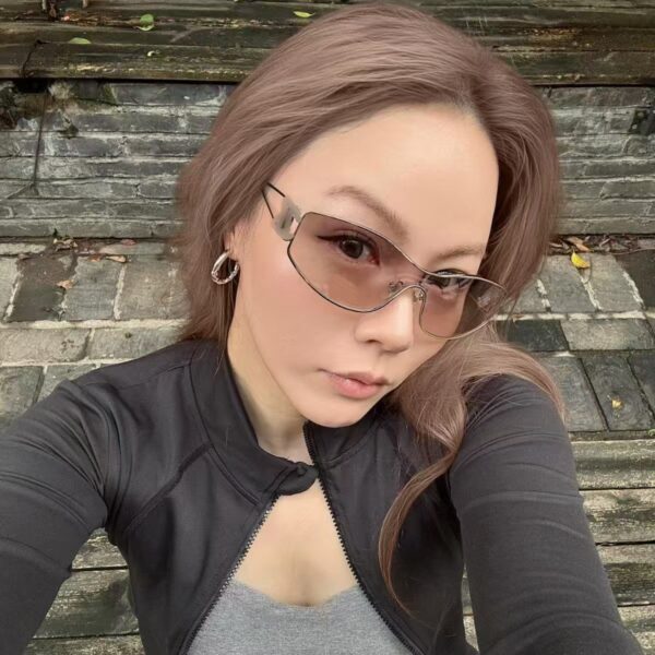 Wholesale Diamond studded large frame hollowed out retro sunglasses