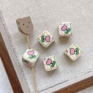 3 # Tulips with white background lines (one)