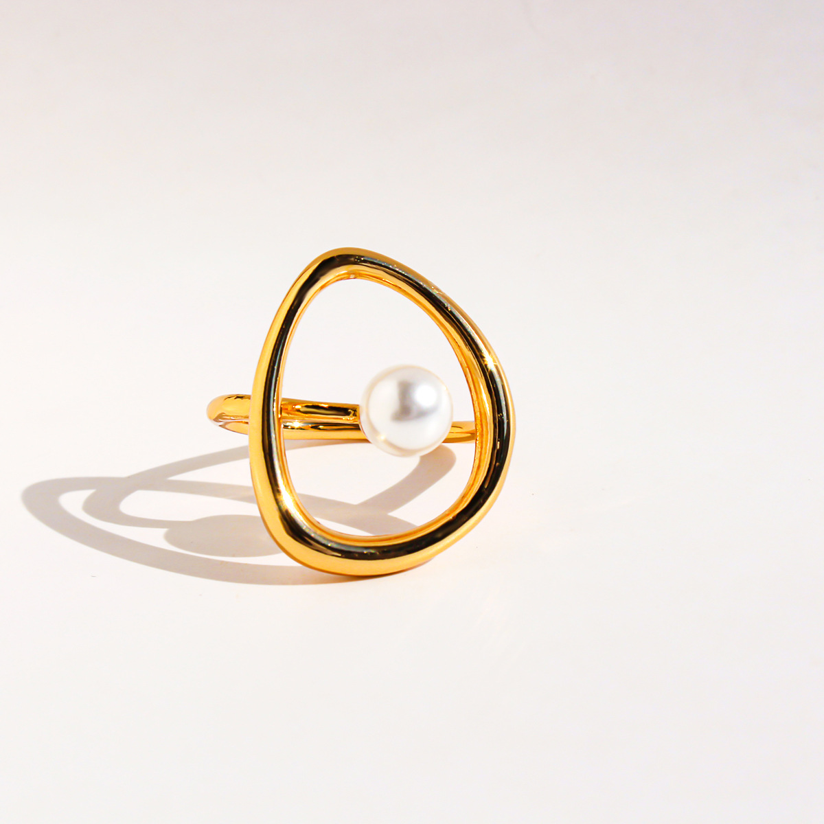 Wholesale Pearl hollow curve ring