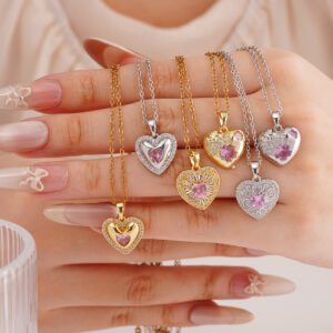 Wholesale Necklace Luxury Heart Flower Niche Temperament Stainless Steel Necklace