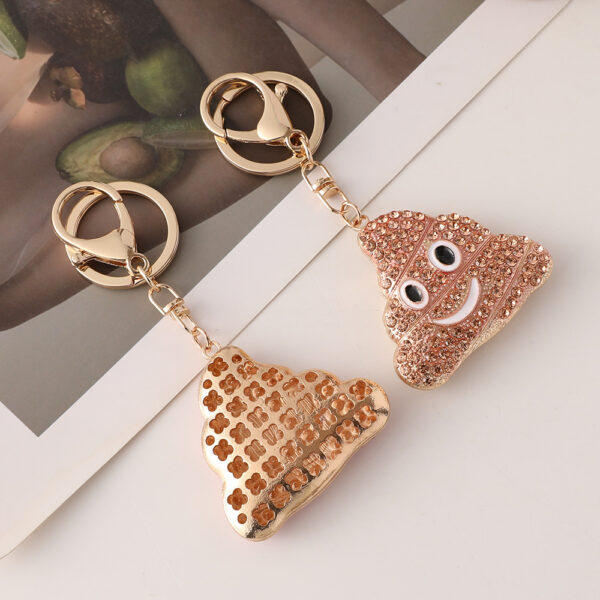 跨境热销可爱镶钻便便搞怪汽车钥匙扣卡通金属钥匙链小礼品批发