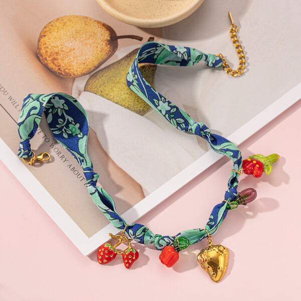 Wholesale Tina European and American Stainless Steel Pendant Necklace Sweet Cool Sexy Style Silk Scarf Braided Colorful Necklace Clavicle Chain Necklace Jewelry