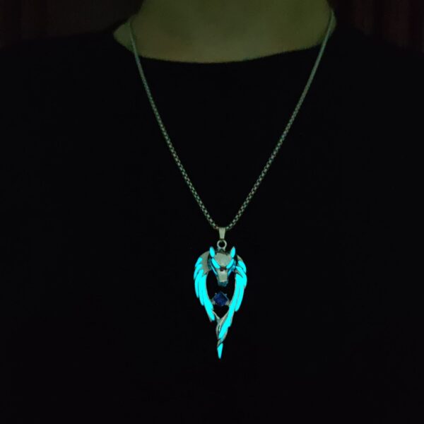 O1CN01HuIiEB2IVKc3YNr3P_3919529291-0-cib Wholesale Luminous Wolf Totem Wolf King Luminous Necklace