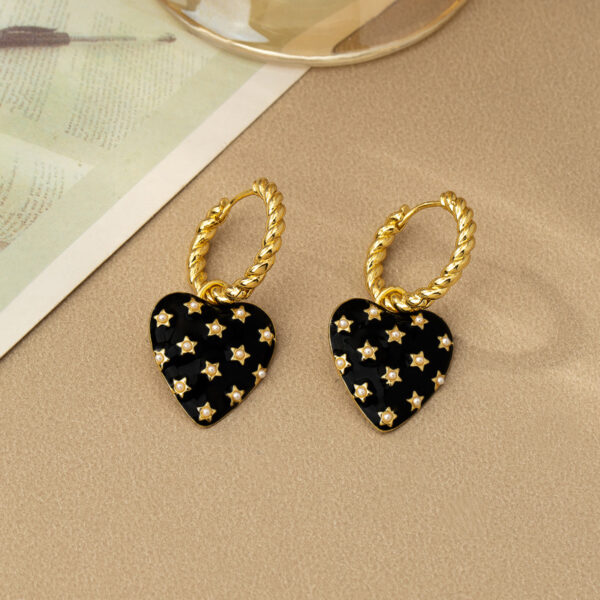 Wholesale Black heart-shaped pearl earrings