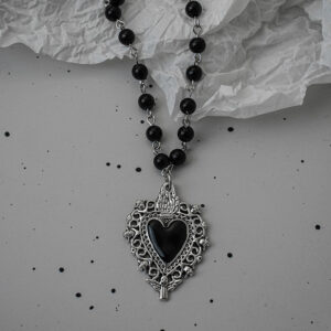 Black bead black thorn heart - black bead necklace