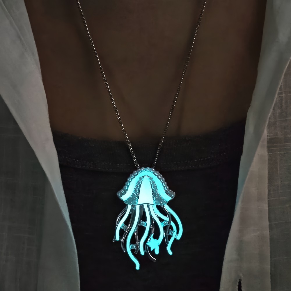 Wholesale Beach vacation, deep sea eam, night glow jellyfish, fluorescent necklace