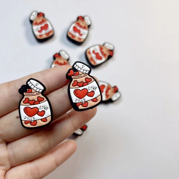O1CN01IWOCtH2FO3agCNLes_2216349148869-0-cib Wholesale 10PCS Silicone Cartoon Beads