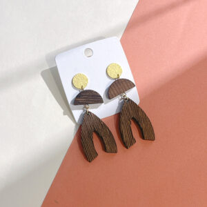 Stud earrings F