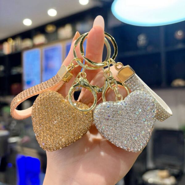 Wholesale Heart-shaped Keychain Full of Love and Diamonds