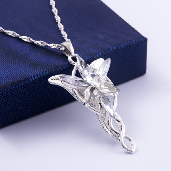 Wholesale The Lord of the Rings Star Necklace Elf Princess European and American Fashion Pendant