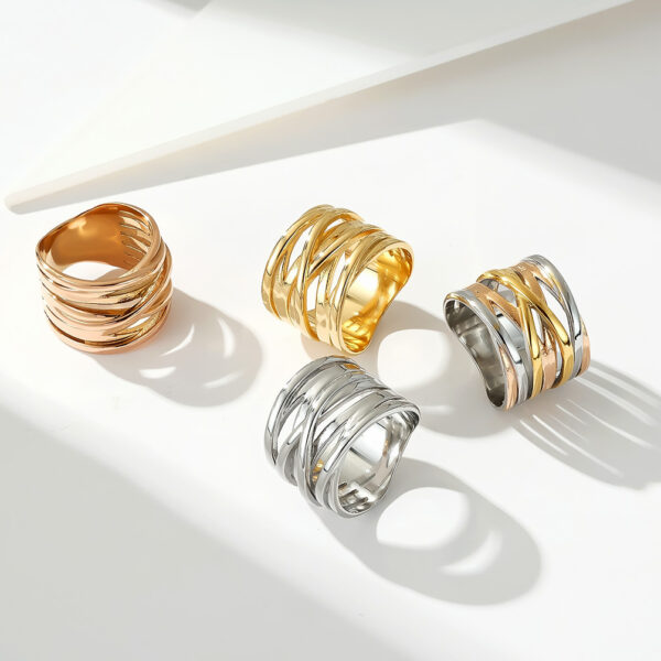 O1CN01Iq3ij92860YN15A4J_2816597882-0-cib Wholesale Three color gradient stainless steel ring with three-dimensional weaving