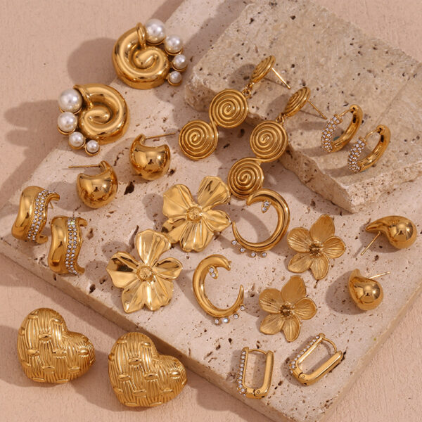 Wholesale Gold micro-inlaid geometric hollow crescent earrings