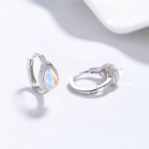 White gold (moonstone) / 925 silver