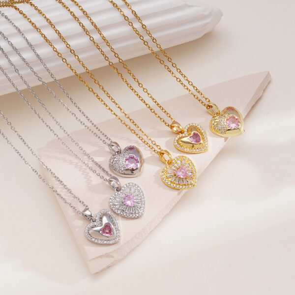 Wholesale Necklace Luxury Heart Flower Niche Temperament Stainless Steel Necklace
