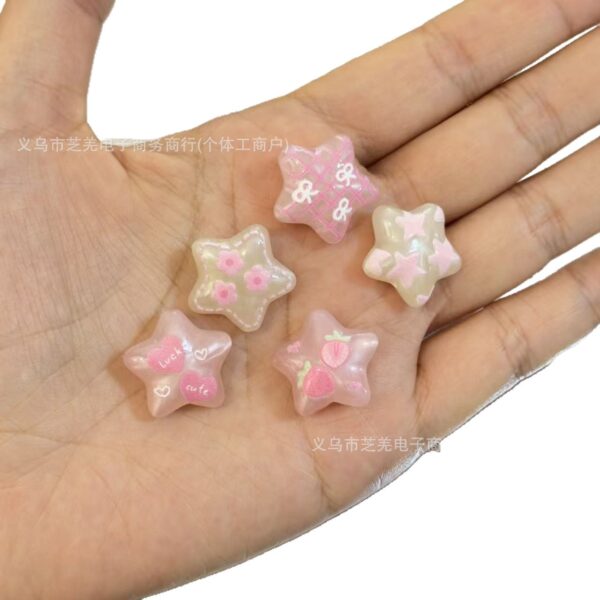 Wholesale 10pcs embossed jelly strawberry pentagram acrylic beads