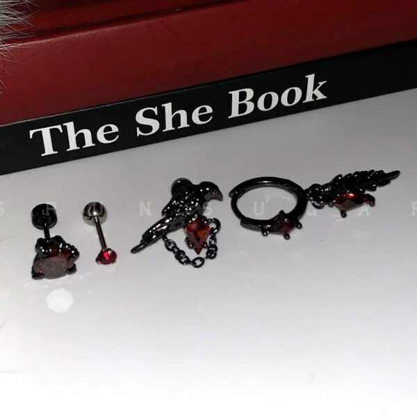 Wholesale Black Dragon Claw Crow Black Ear Bone Nails