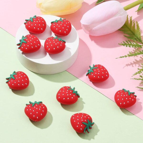 O1CN01JJFaDx1gxJdgcje9N_2213192904208-0-cib Wholesale Strawberry Ft Cartoon Focal Beads