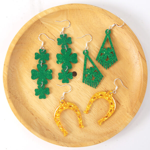 Wholesale St. Patrick's Day four-leaf clover hat with acrylic earrings