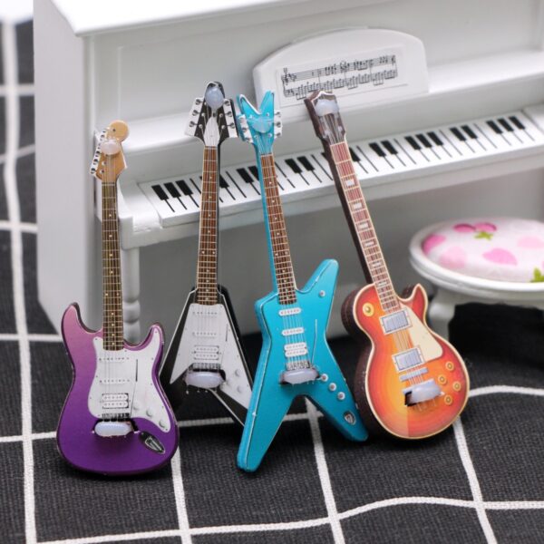 O1CN01JS2yJX1GRY0O4I3oM_2211422200619-0-cib Wholesale doll house mini simulation electric guitar Doll Aessories