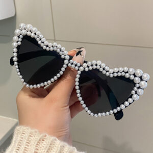 Black frame gray film