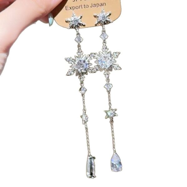 O1CN01KlXsLN1l5LAA1xxSd_2216005864767-0-cib Wholesale Sparkling Zircon Long Snowflake tassel Earrings