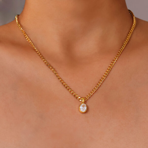 Wholesale Retro lock oval single diamond titanium steel necklace