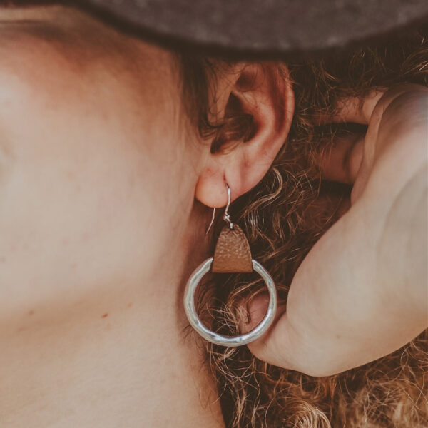 Wholesale Bohemian Sand Silver Leather Leather Earrings All-match Ear Jewelry