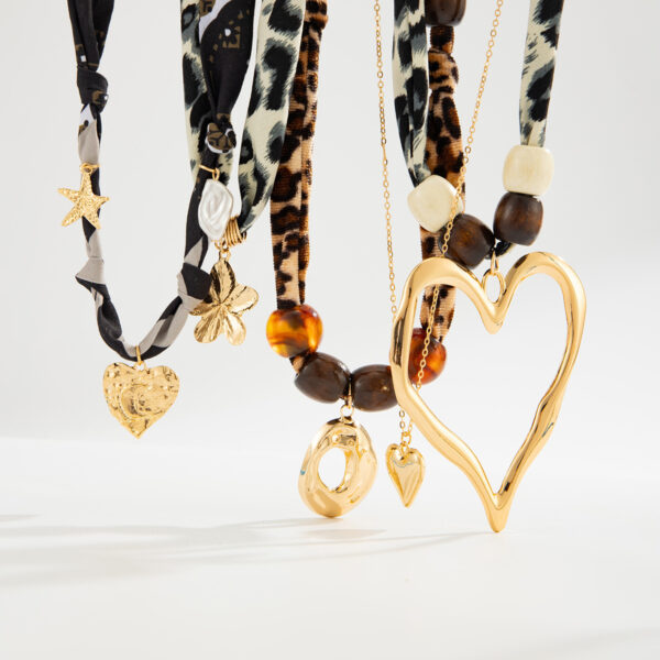 O1CN01KvAMK823kFcOpNkTW_2588757293-0-cib Wholesale Sweet and cool leopard print f veet clavicle chain