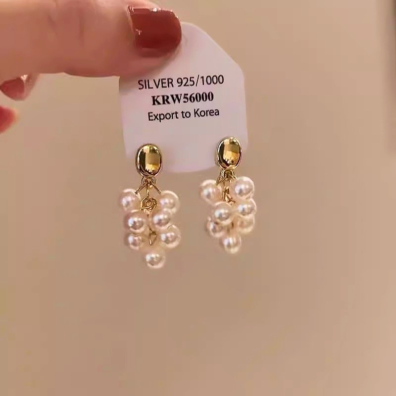 Wholesale White grape string pearl tassel earrings