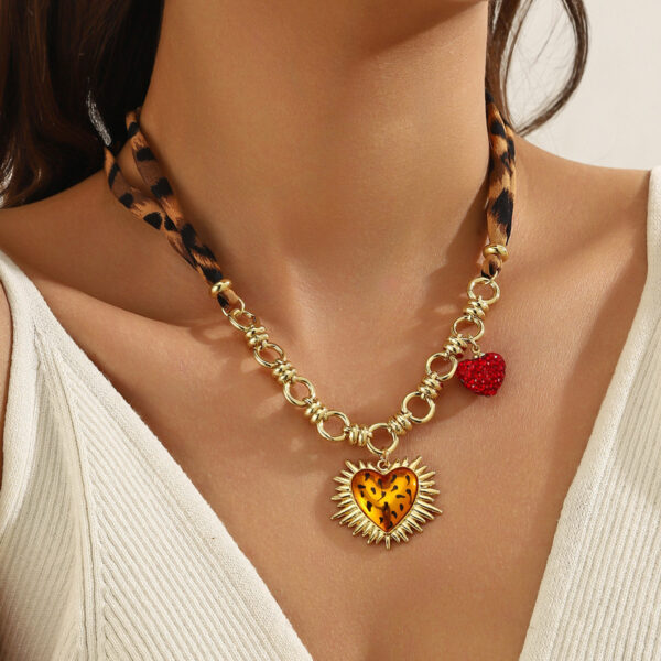 O1CN01LFuDf41VD60RSvX1W_2466522618-0-cib Wholesale Silk f leopard print fabric patchwork love Valentine's Day necklace