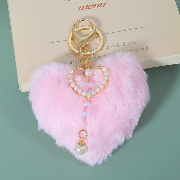 Wholesale Plush Peach Heart Pearl Love Heart Pom-Pom Keychain