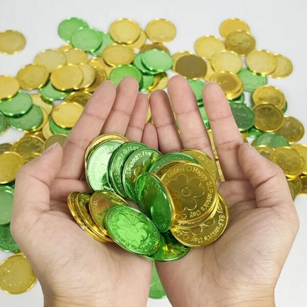 Wholesale St. Patrick's Day Shamrock Plastic Coins Gold Props