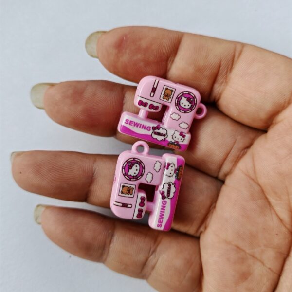 Wholesale 10pcs Three way Paint Cartoon Cat Sewing Machine Acrylic Beads OLY Exclusive