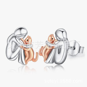 White + rose gold hug cat stud earrings